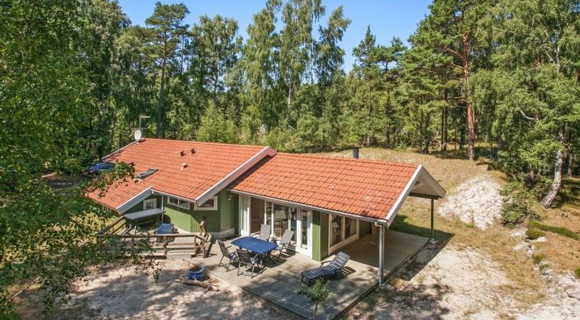 Photo of "Sylvia" - 900m from the sea