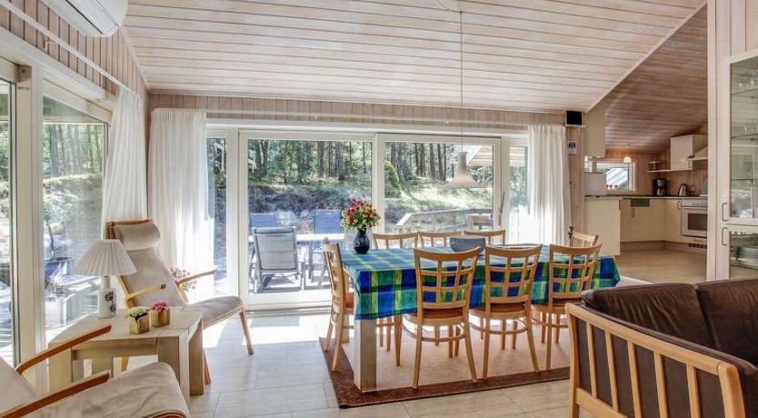 Photo of "Sylvia" - 900m from the sea