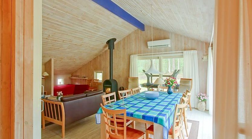 Photo of "Sylvia" - 900m from the sea