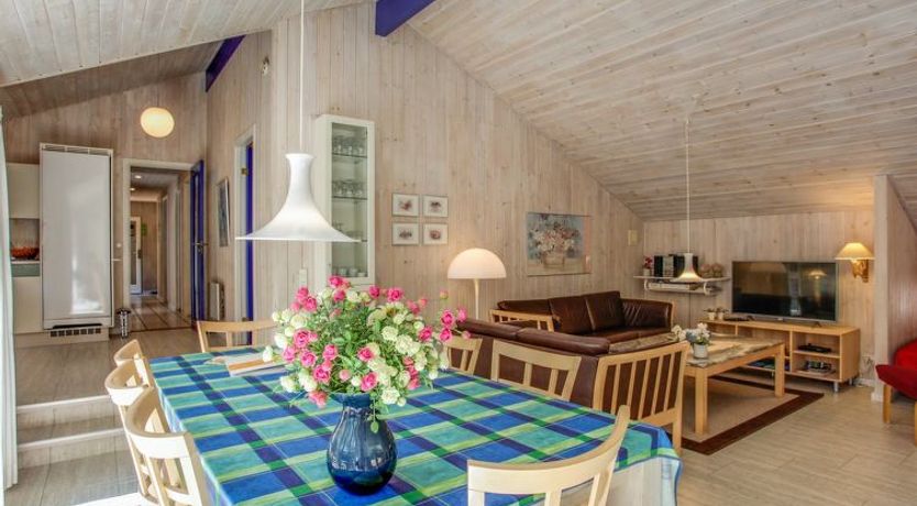 Photo of "Sylvia" - 900m from the sea