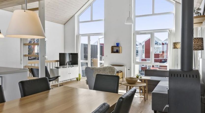 Photo of "Chris" - 750m from the sea