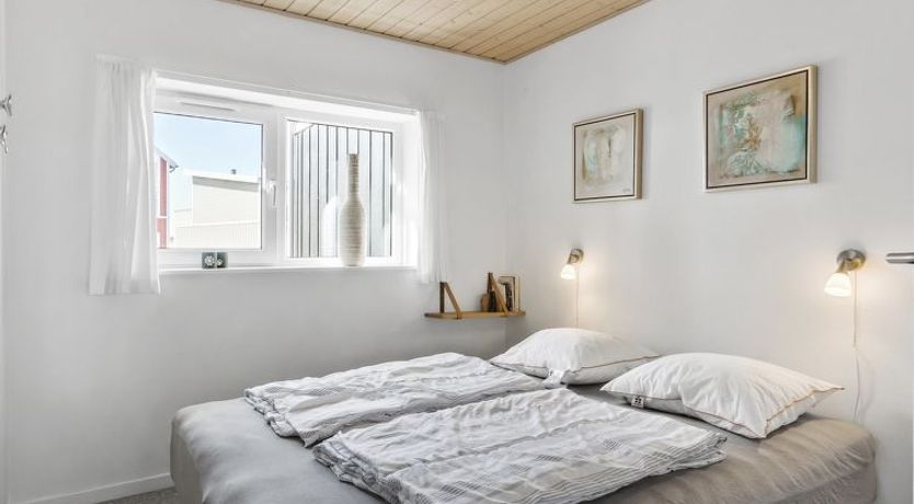 Photo of "Chris" - 750m from the sea