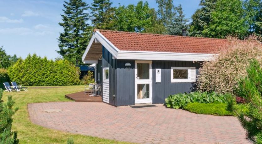 Photo of "Rixa" - 525m from the sea