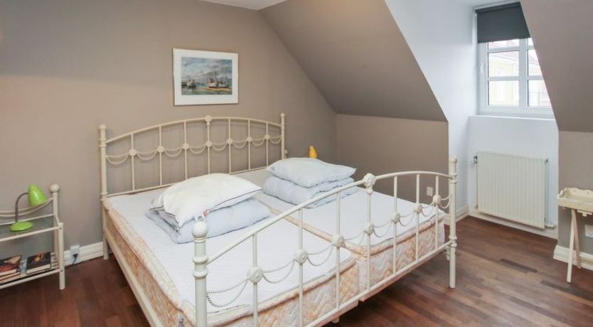 Photo of "Swarthovde" - 300m from the sea