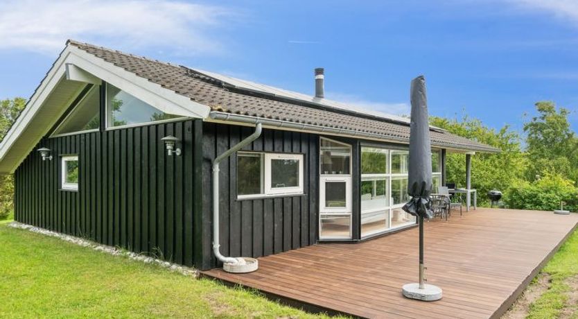 Photo of "Arntraud" - 250m from the sea