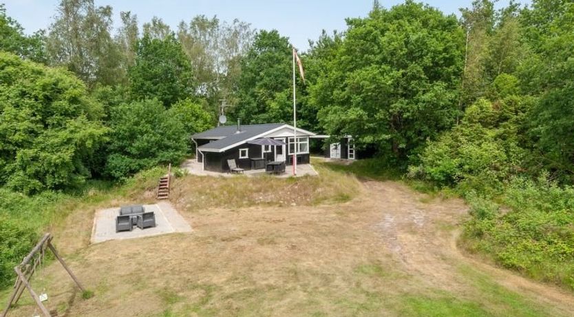 Photo of "Hilde" - 1.7km from the sea