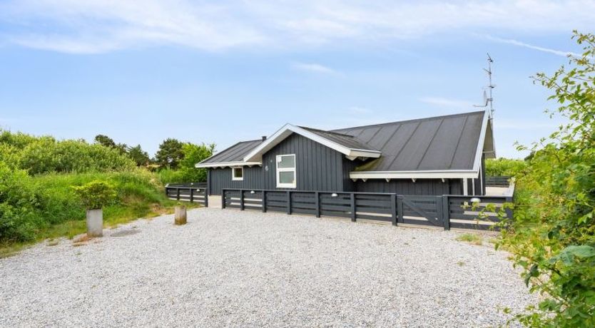 Photo of "Spurv" - 1.8km from the sea