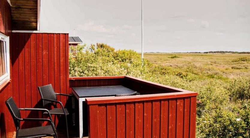 Photo of "Neia" - 640m from the sea