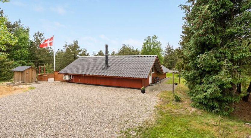 Photo of "Runulf" - 2.9km from the sea