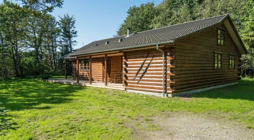 Photo of "Floriane" - 700m from the sea