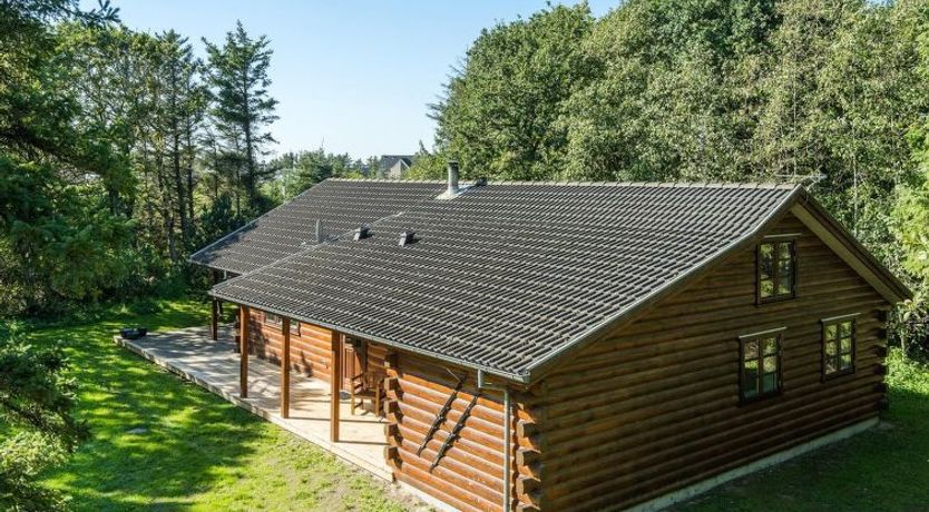 Photo of "Floriane" - 700m from the sea