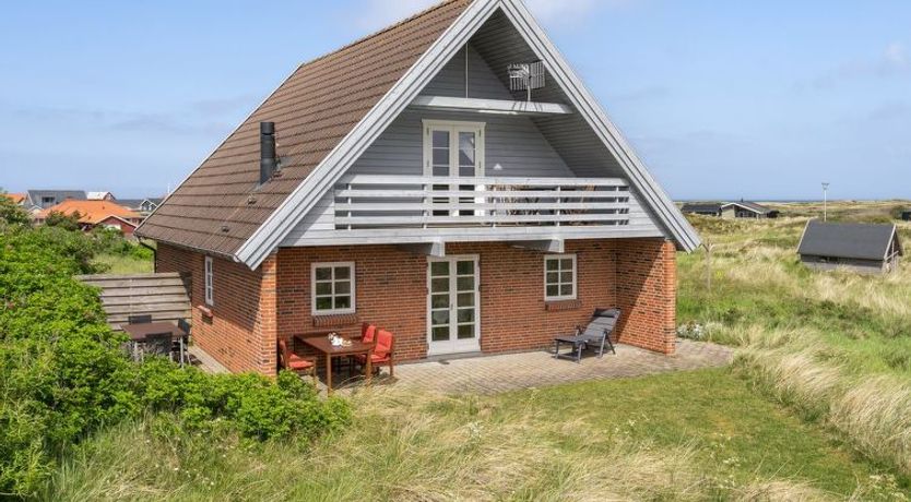 Photo of "Bjarnger" - 200m from the sea