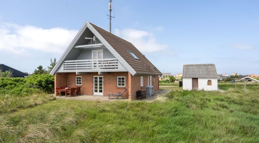 Photo of "Bjarnger" - 200m from the sea