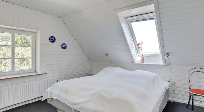 Photo of "Nilia" - 3.5km from the sea