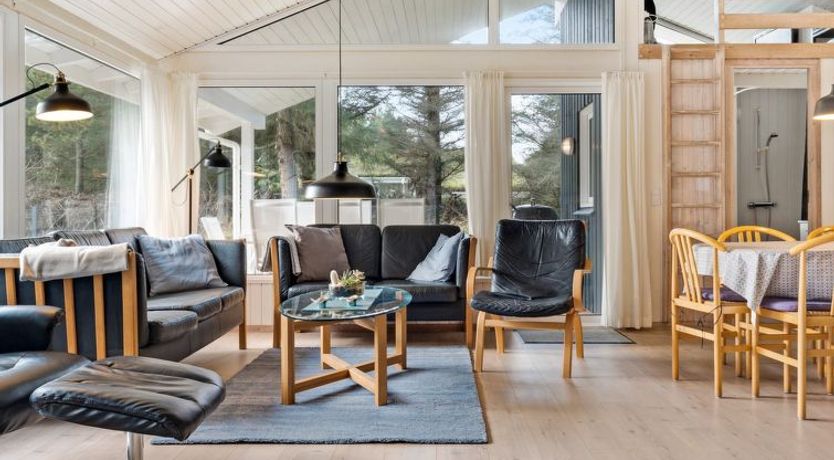 Photo of "Gladis" - 900m from the sea