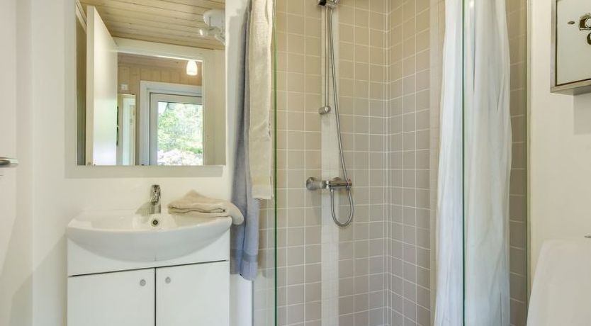 Photo of "Anemone" - 700m from the sea