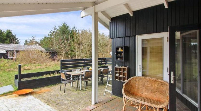 Photo of "Nestori" - 950m from the sea