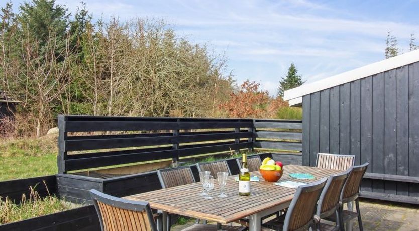 Photo of "Nestori" - 950m from the sea