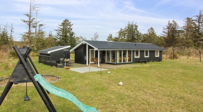 Photo of "Nestori" - 950m from the sea