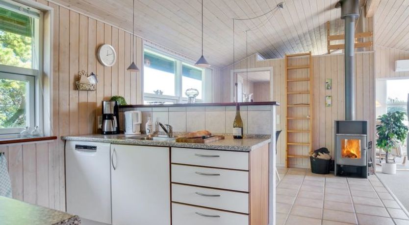 Photo of "Elsabet" - 750m from the sea