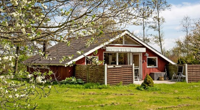 Photo of "Henna" - 550m to the fjord