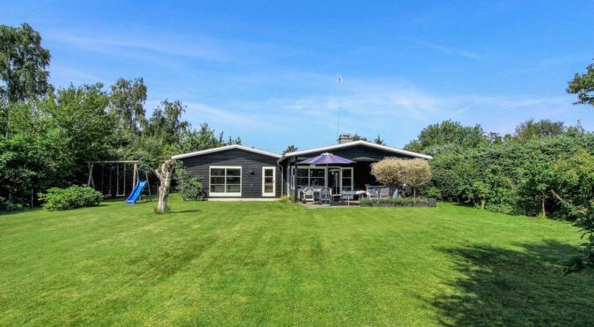 Photo of "Henryk" - 500m from the sea