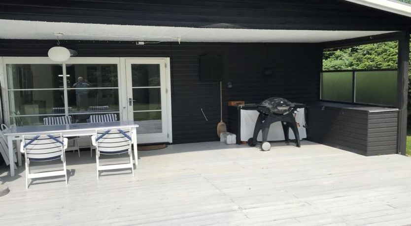 Photo of "Henryk" - 500m from the sea