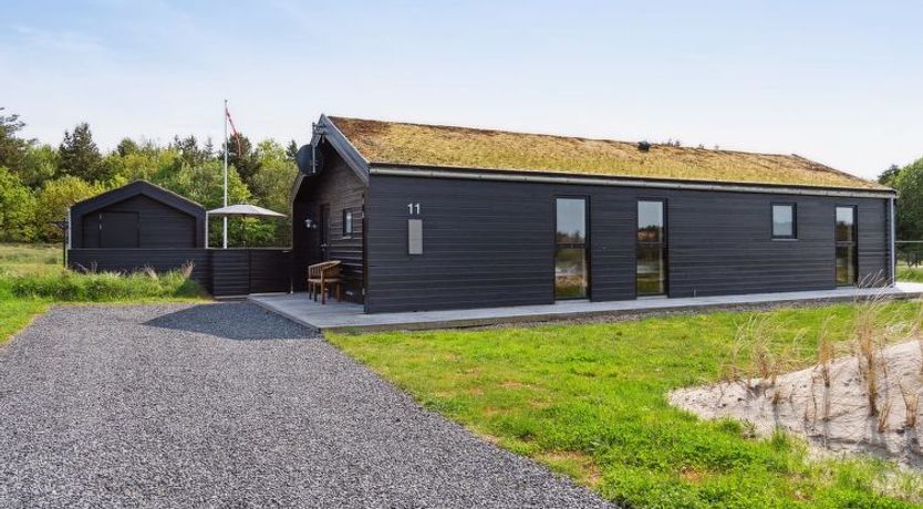 Photo of "Dyke" - 1.5km from the sea