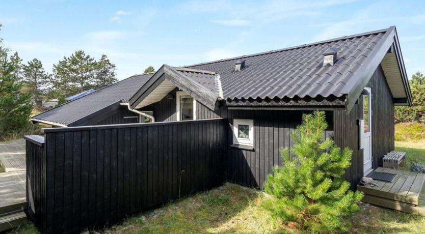 Photo of "Lisbeth" - 400m from the sea