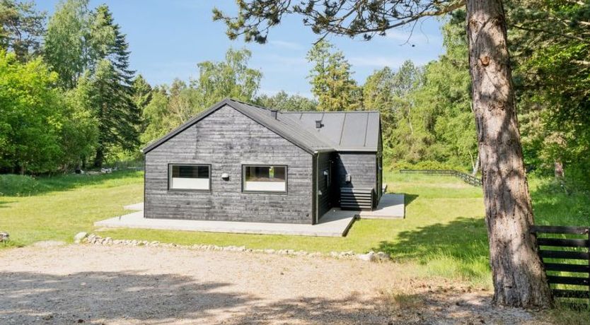 Photo of "Ella" - 1.2km to the fjord