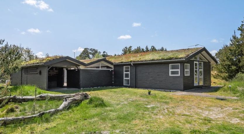 Photo of "Ninna" - 1km from the sea