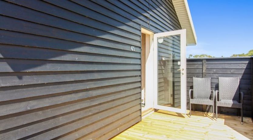 Photo of "Elenore" - 900m from the sea