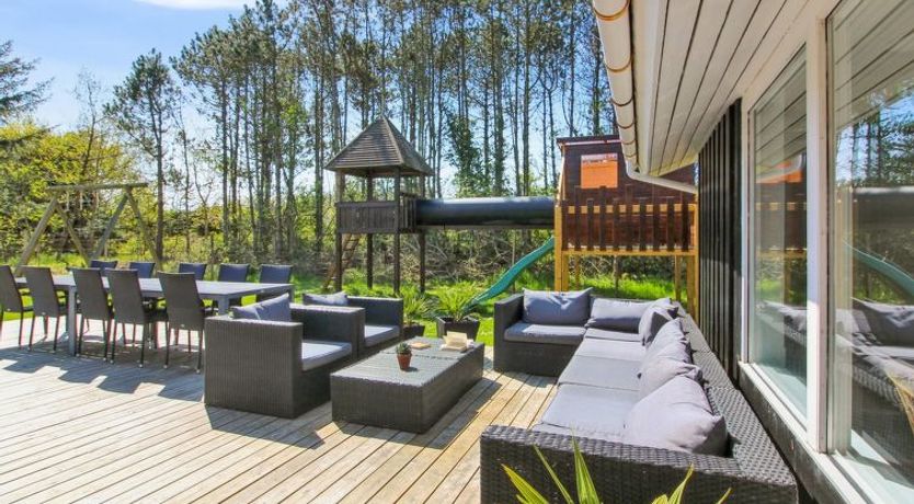 Photo of "Yessica" - 300m from the sea