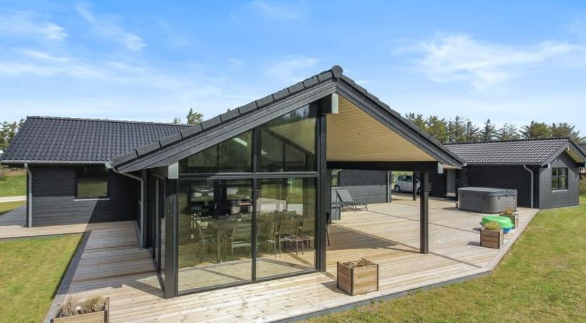 Photo of "Amitola" - 700m from the sea