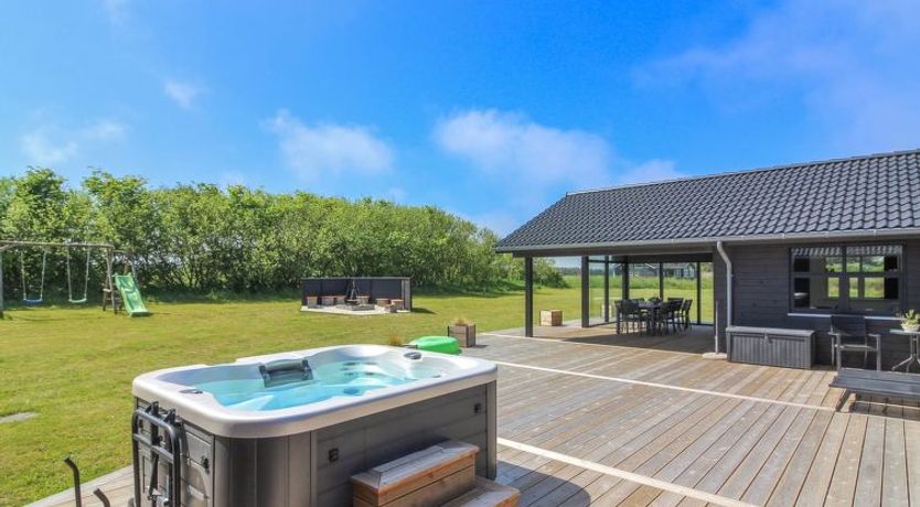 Photo of "Amitola" - 700m from the sea