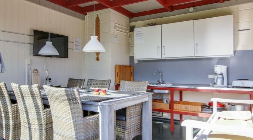 Photo of "Ehmi" - 500m from the sea