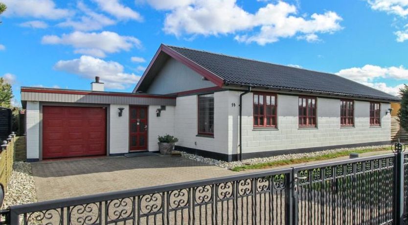 Photo of "Ehmi" - 500m from the sea