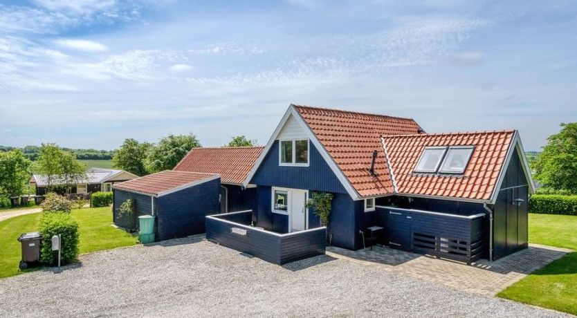 Photo of "Edvia" - 700m to the fjord