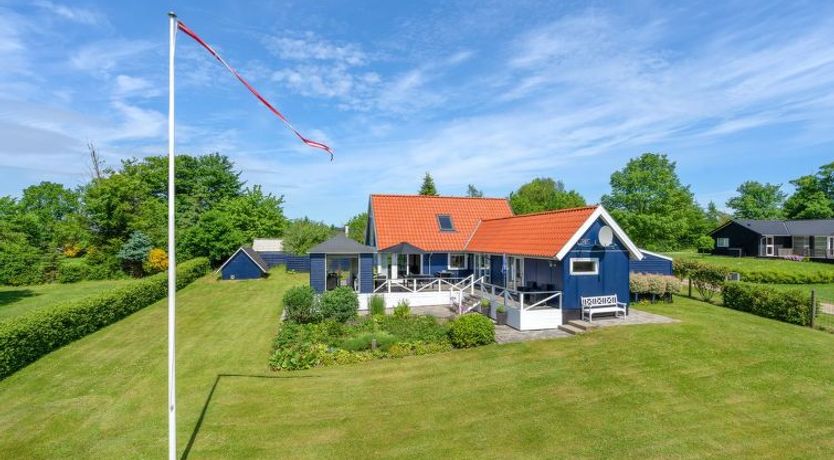 Photo of "Edvia" - 700m to the fjord