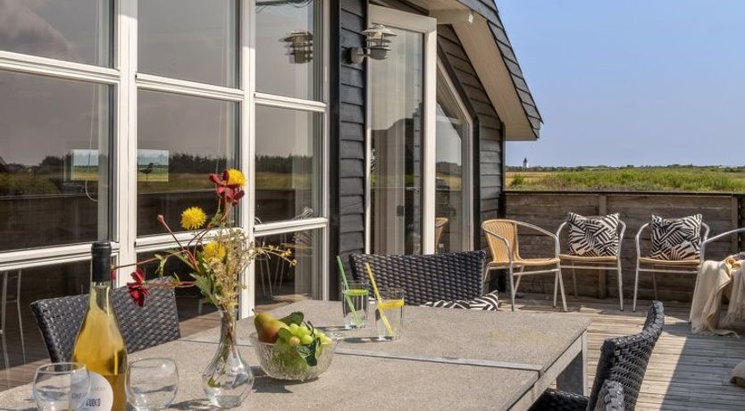 Photo of "Withger" - 300m from the sea