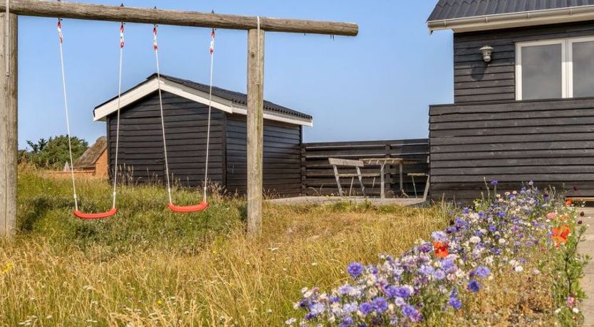 Photo of "Withger" - 300m from the sea