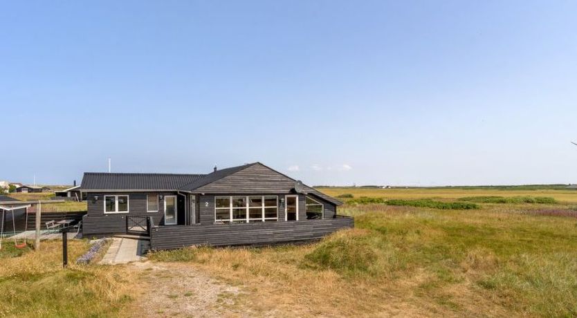 Photo of "Withger" - 300m from the sea