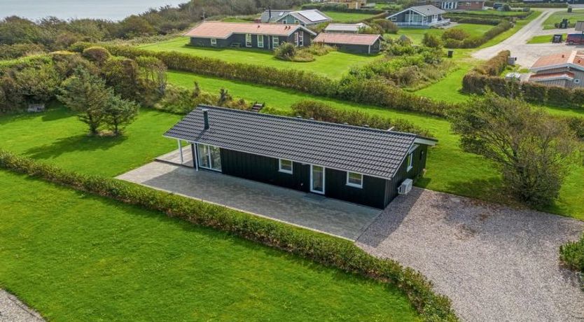 Photo of "Tanna" - 330m to the fjord