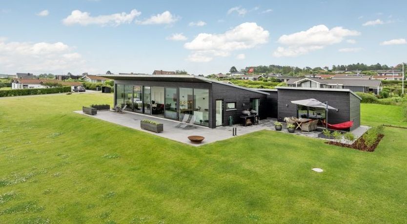 Photo of "Alyna" - 200m from the sea