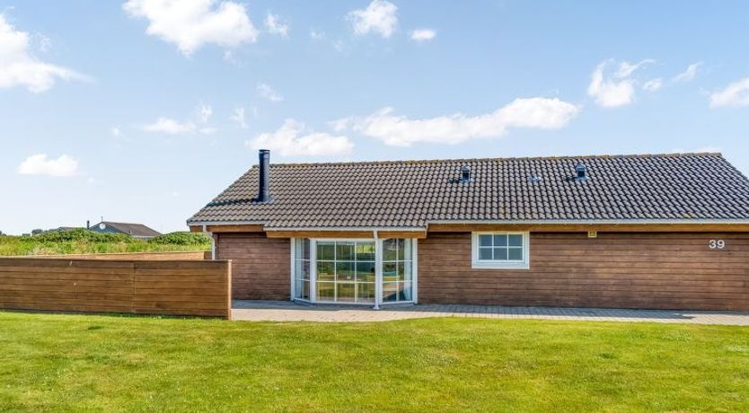 Photo of "Anya" - 650m from the sea