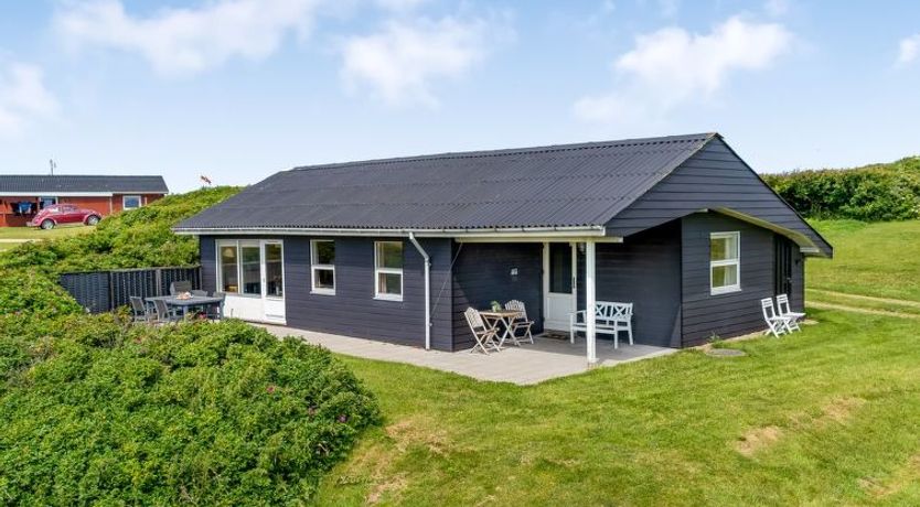 Photo of "Violeta" - 250m from the sea