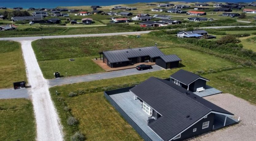 Photo of "Anett" - 400m from the sea