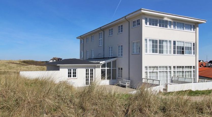 Photo of "Lenaya" - 75m from the sea