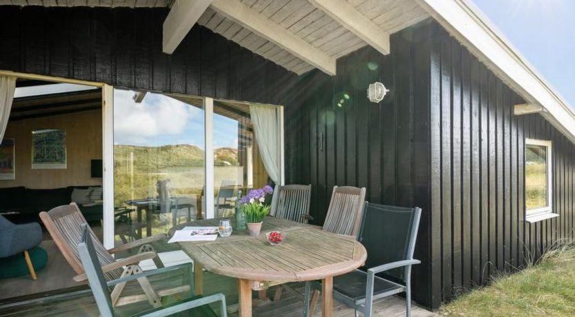 Photo of "Friedel" - 150m from the sea