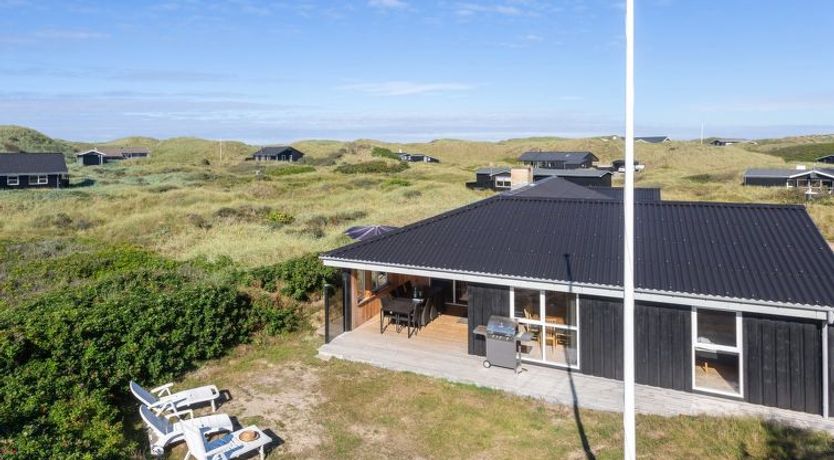 Photo of "Mano" - 200m from the sea